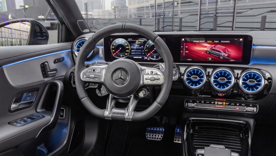 Торпедо Mercedes-AMG A35 4Matic Sedan (V177) 2019 года  (WW) (фото 12 из 25)